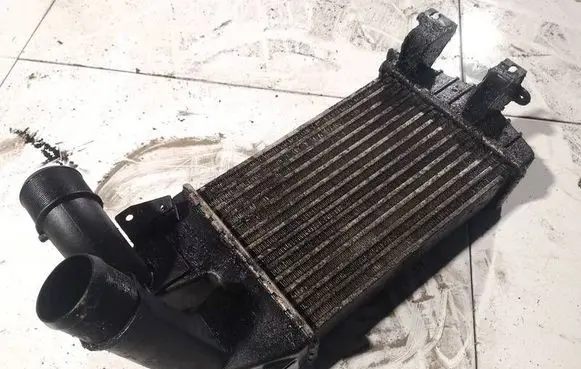 Opel Zafira B Intercooler radiator