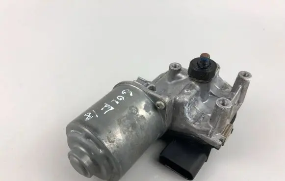 Volkswagen Golf VIII Wiper motor 1397225027 5H2955119
