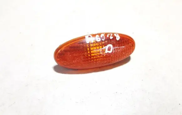 Mercedes-Benz A W168 Front fender indicator light 6R01458 010026