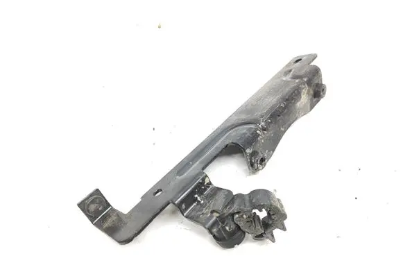 Other engine bay part