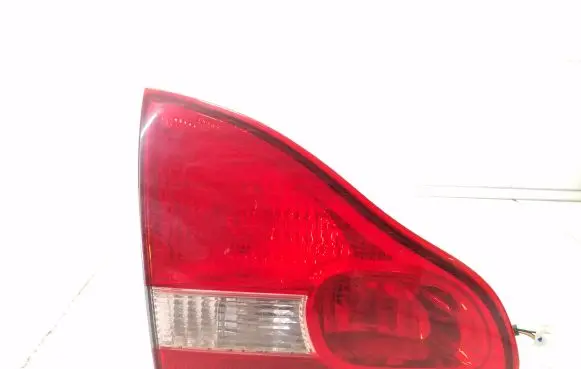 Toyota Avensis Verso Tailgate rear/tail lights