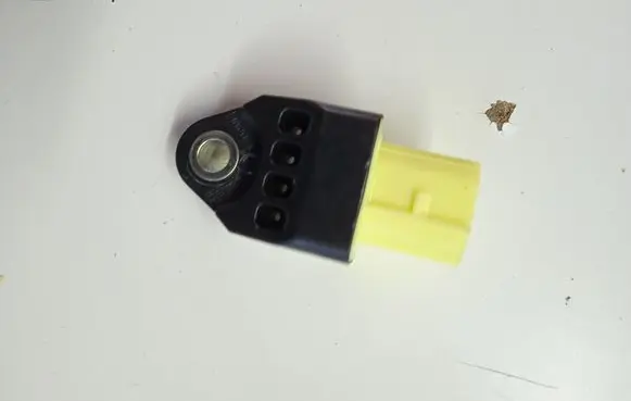 Toyota Prius+ (ZVW40) Airbag deployment crash/impact sensor 8983130020