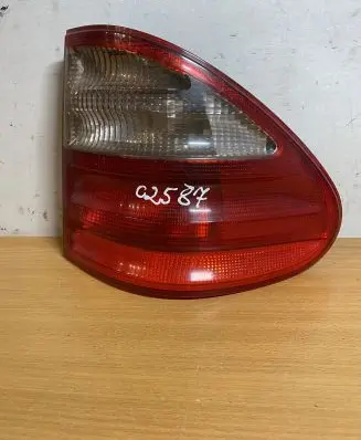Mercedes-Benz E W210 Rear/tail lights C2587 A2108205464