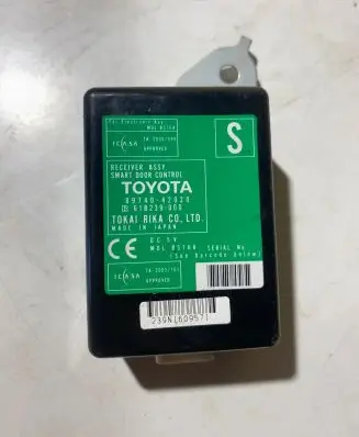 Toyota RAV 4 (XA30) Door control unit/module 8974042020 61B239000
