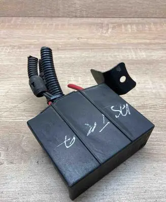 Opel Astra F Fuse box cover 90587327