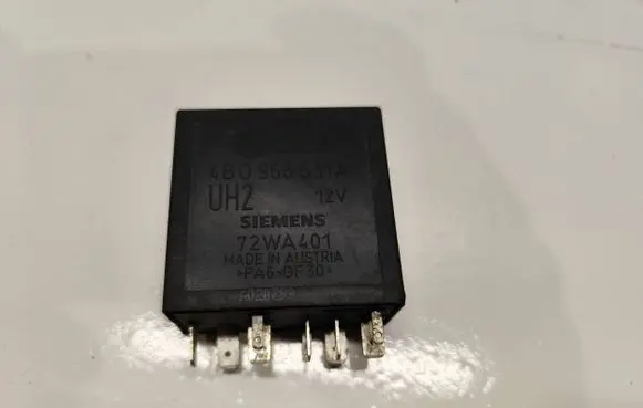 Volkswagen PASSAT B5 Other relay 4B0955531A 72WA401