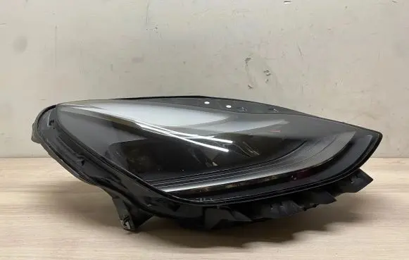 Tesla Model 3 Headlight/headlamp 151495300C