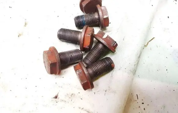 Skoda Praktik (5J8) Nuts/bolts 