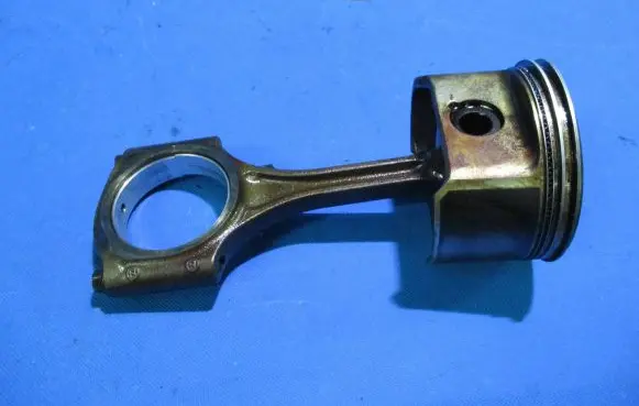 Chrysler Voyager Connecting rod/conrod 