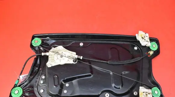 Land Rover Discovery 3 - LR3 Front door window regulator with motor CUR000141