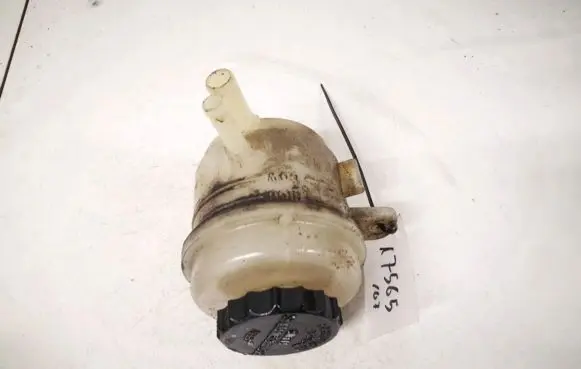 KIA Carens I Power steering fluid tank/reservoir