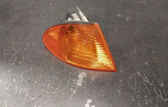 BMW 3 E46 Front indicator light 6902766 0311328002