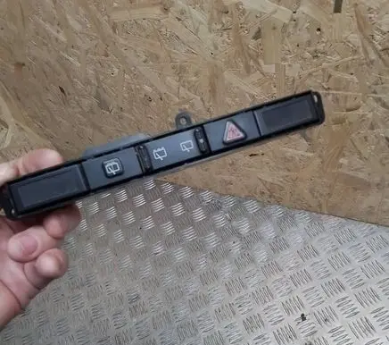 Chrysler Voyager Hazard light switch 74677464 134650857