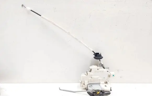 Audi A6 S6 C6 4F Front door lock 4F1837018 23409 29D08