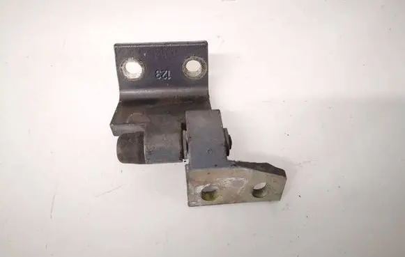 Peugeot 406 Rear door lower hinge 