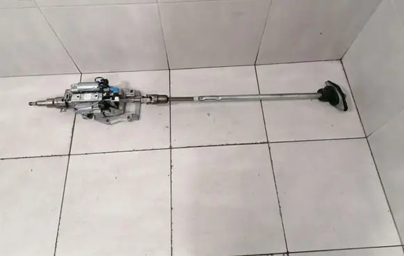 Maserati GranTurismo Steering wheel axle set 229175