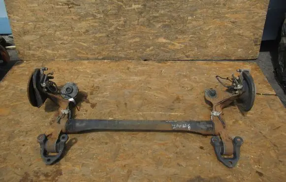 Opel Zafira B Rear axle beam with reductor 
