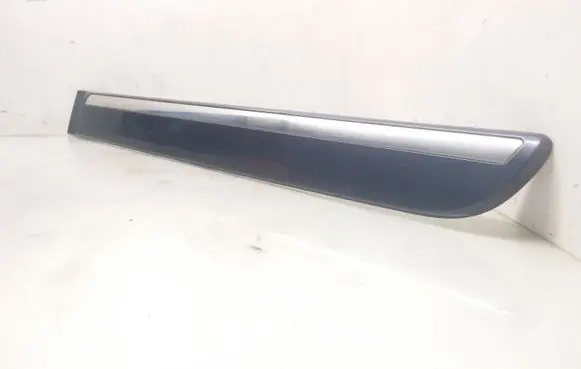 Hyundai Trajet Rear door trim (molding) 877313A000