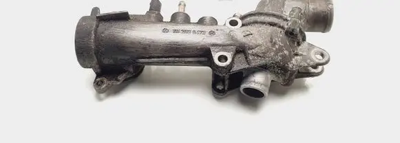 Mercedes-Benz C W203 Thermostat housing 1112030473