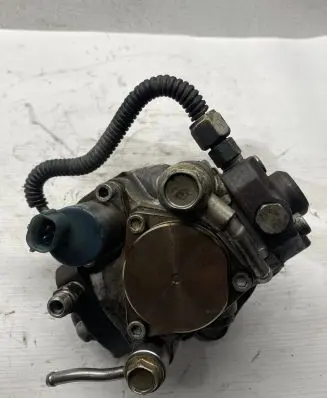 Mazda CX-5 Fuel injection high pressure pump SH0113800D