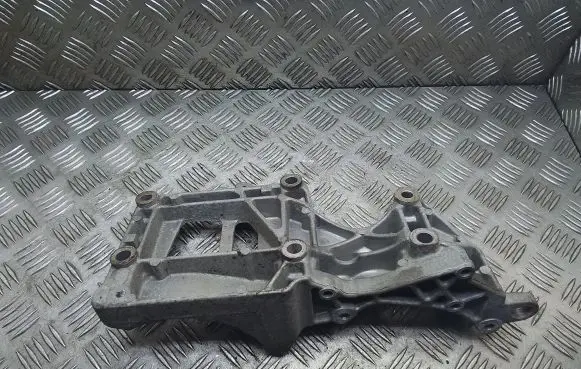 Volkswagen PASSAT B6 Generator/alternator bracket 06F903143E