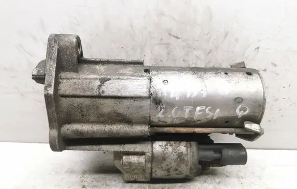 Audi A4 S4 B7 8E 8H Starter motor 06D911023