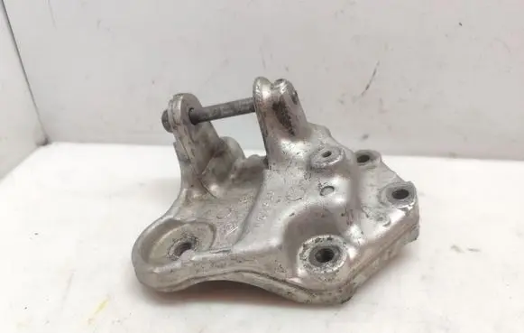 Citroen Jumpy Engine mounting bracket 975420