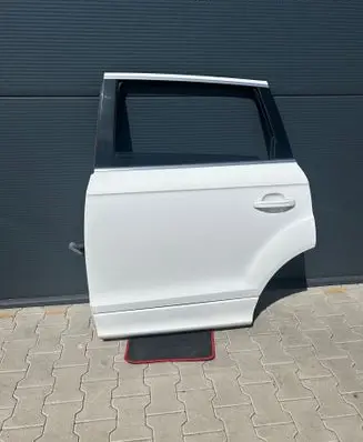 Audi Q7 4L Rear door 