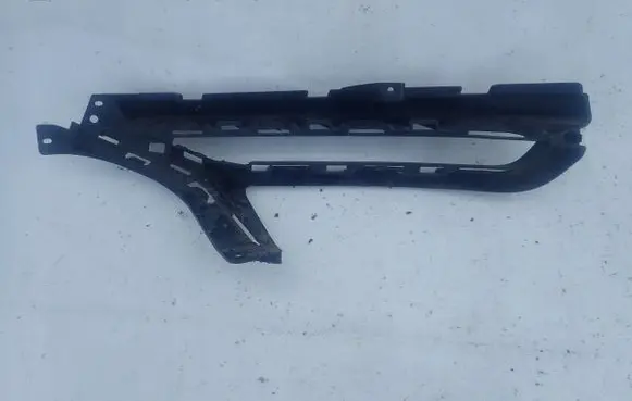 Audi Q7 4M Front bumper lower grill