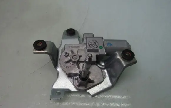Suzuki SX4 S-Cross Rear window wiper motor
