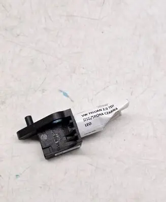 Volkswagen Tiguan Airbag deployment crash/impact sensor 5N0959351B
