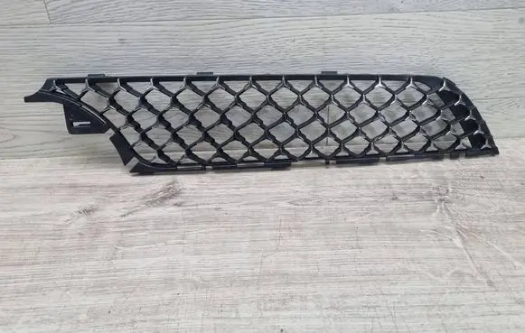 Mercedes-Benz CLA C118 X118 Front bumper lower grill A1188883900 A1188884700