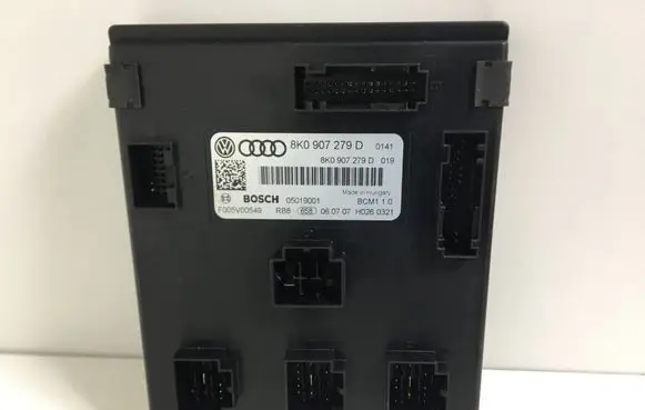 Audi A5 8T 8F Comfort/convenience module 8K0907279D