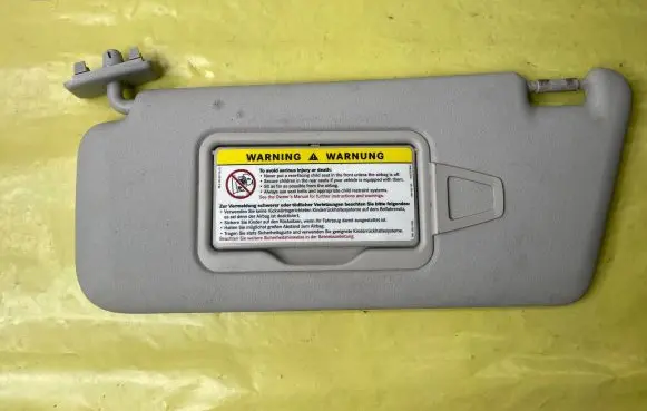 Mercedes-Benz B W245 Sun visor A1698100110
