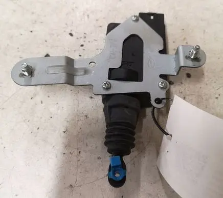 Hyundai Santa Fe Central locking motor 957502B000