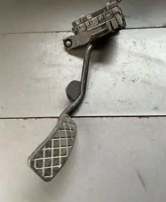 Audi A4 S4 B6 8E 8H Accelerator throttle pedal 8E2721523A