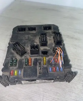 Citroen Berlingo Fuse box set S118085220