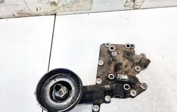 Subaru Legacy Oil filter cover 