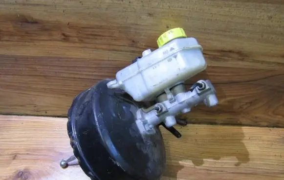 Seat Ibiza III (6L) Brake booster 6q2614105ad