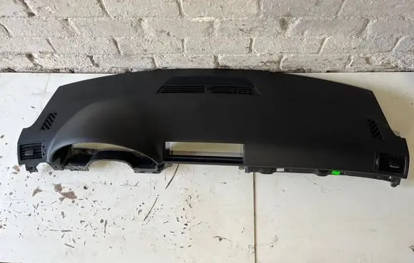 Audi A4 S4 B7 8E 8H Dashboard