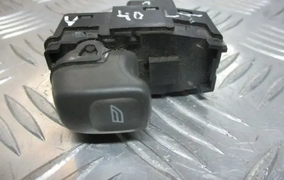 Volvo S40, V40 Electric window control switch