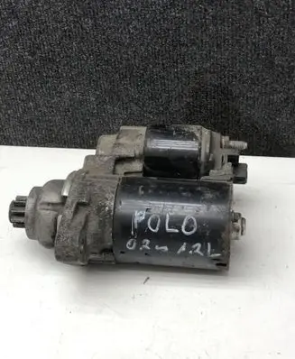 Volkswagen Polo Starter motor 001120400