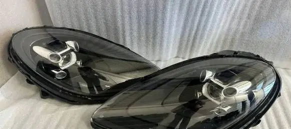 Porsche Macan (95B) Headlights/headlamps set 95B941010AL 030111323201 T95B203