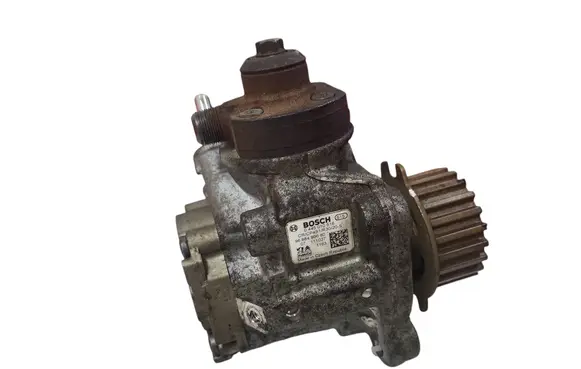 Citroen C4 II Fuel injection high pressure pump 0445010516 9688499680