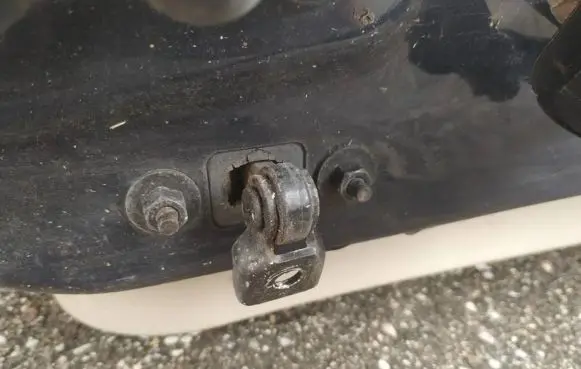 Cadillac CTS Rear door check strap stopper