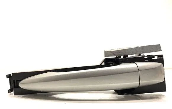 Nissan Qashqai J12 Rear door exterior handle 826116UA0A