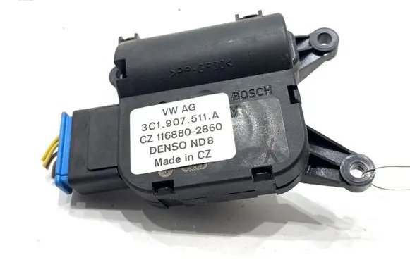 Volkswagen Tiguan Air flap motor/actuator 3C1907511A