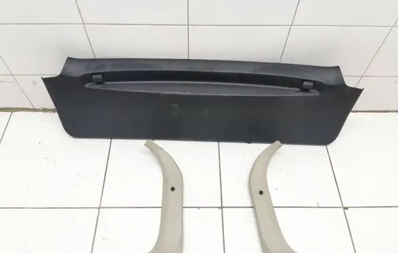 Nissan Note (E11) Tailgate/boot cover trim set 909009U00A 909029U000 909039U000
