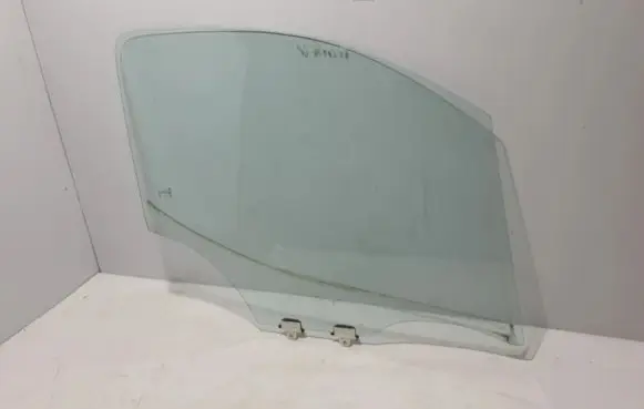 Nissan NV200 Front door window glass four-door 80300BJ00B