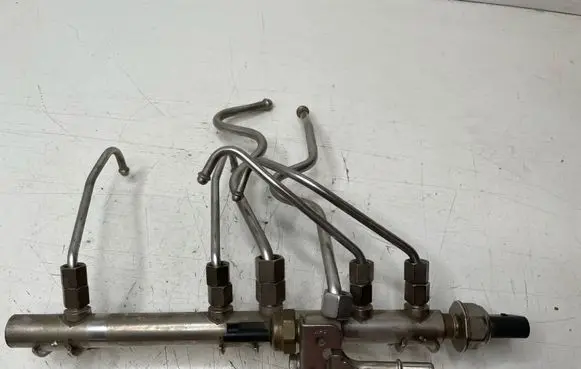 BMW 3 E92 E93 Fuel main line pipe 7562474 12056010 00002361